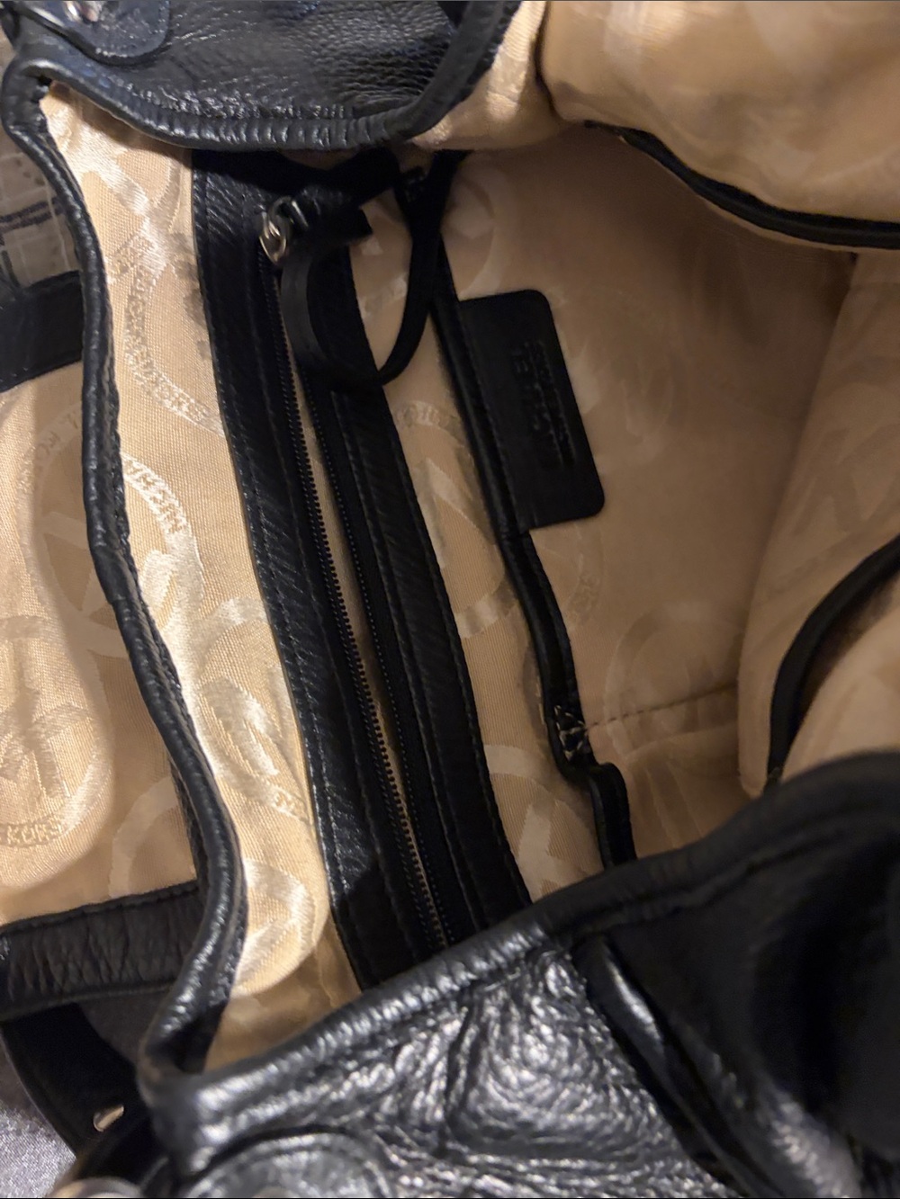 Michael Kors Black Leather Buckle Detail Shoulder Bag - Picture 2 of 3